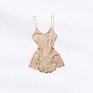 nightcap ⋆ lace romper